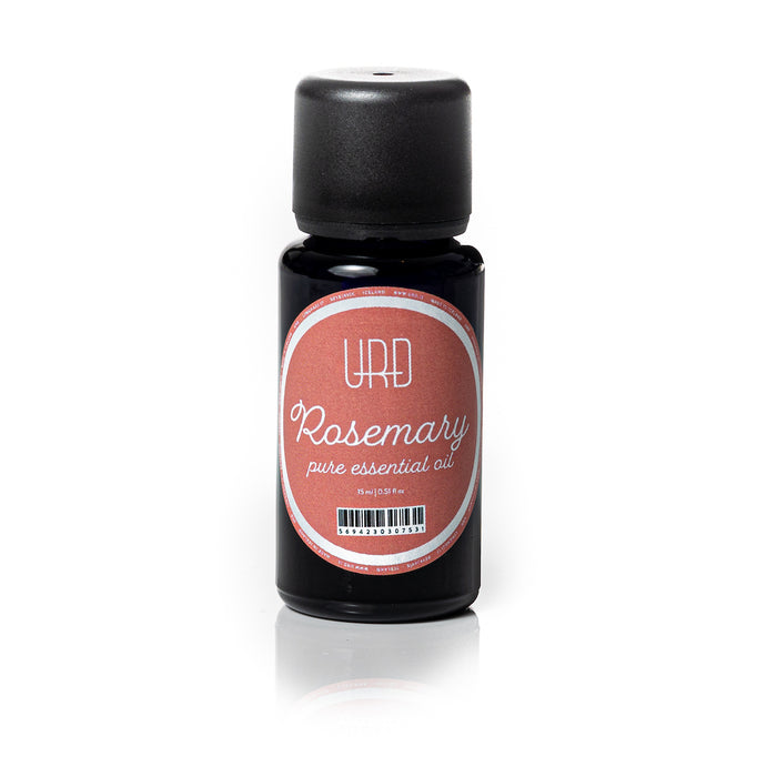 Revitalizing pure essenital oil. This oil comes in a 15 ml UV protected glass bottle to preserve it´s qualities. Woody evergreen scent. 