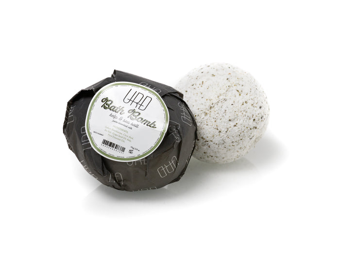 Bathe with benefits of soothing Epsom salt & nourishing Kelp which relaxes your muscles with our Bath bomb. Refreshing pure essential oils. 